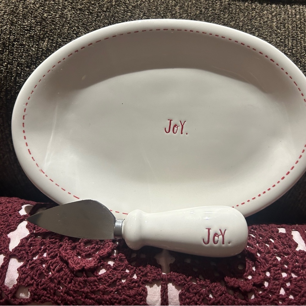 Rae Dunn White and Red Cheese Plate with Spreader